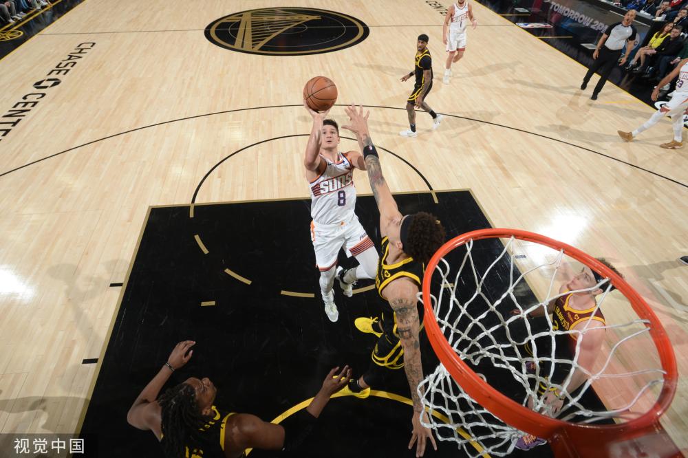 岁的球员并 岁的球员并